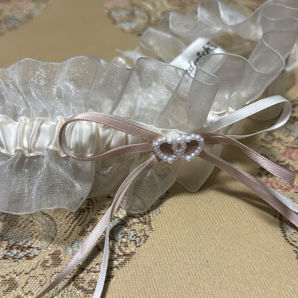 Bridal garter